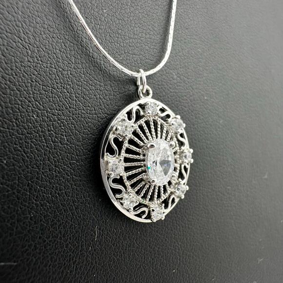 925 Sterling Silver Cubic Zirconia Art Deco Style Ornate Pendant 18" Necklace - Picture 9 of 10